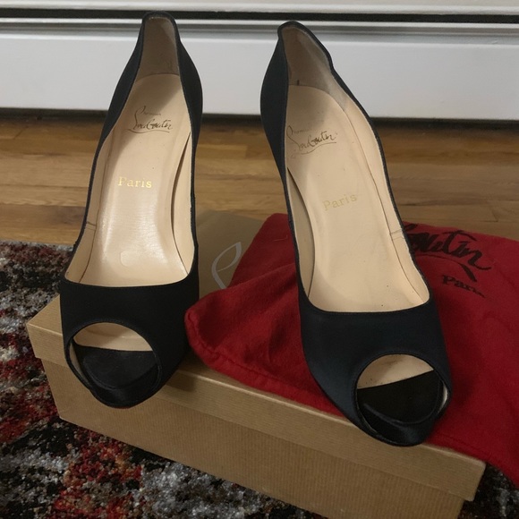 Pumps - Picture 3 of 5